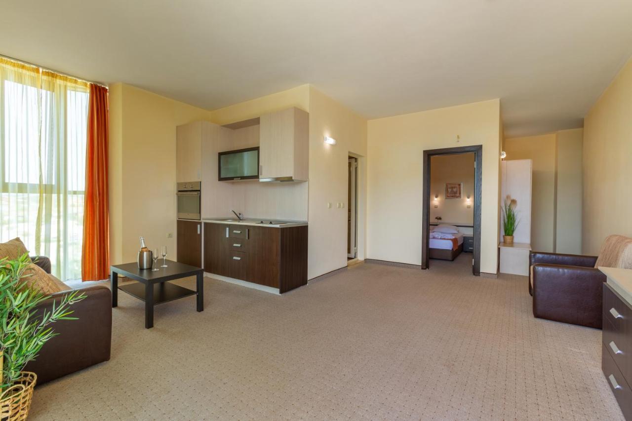 Hotel Julia スヴェティ・ヴラス エクステリア 写真